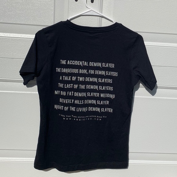 V-Neck “Kiss My Asphalt” T-Shirt - Picture 4 of 7